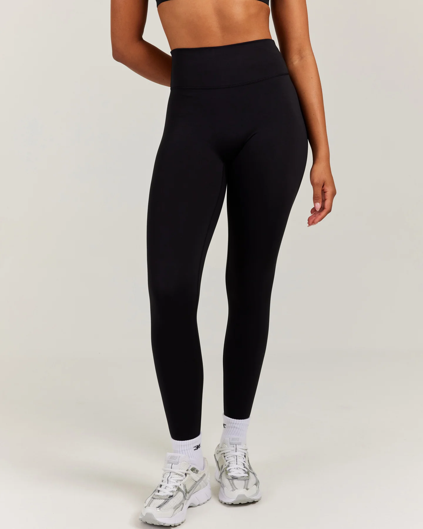 Aura SF Leggings - Black - Image 3