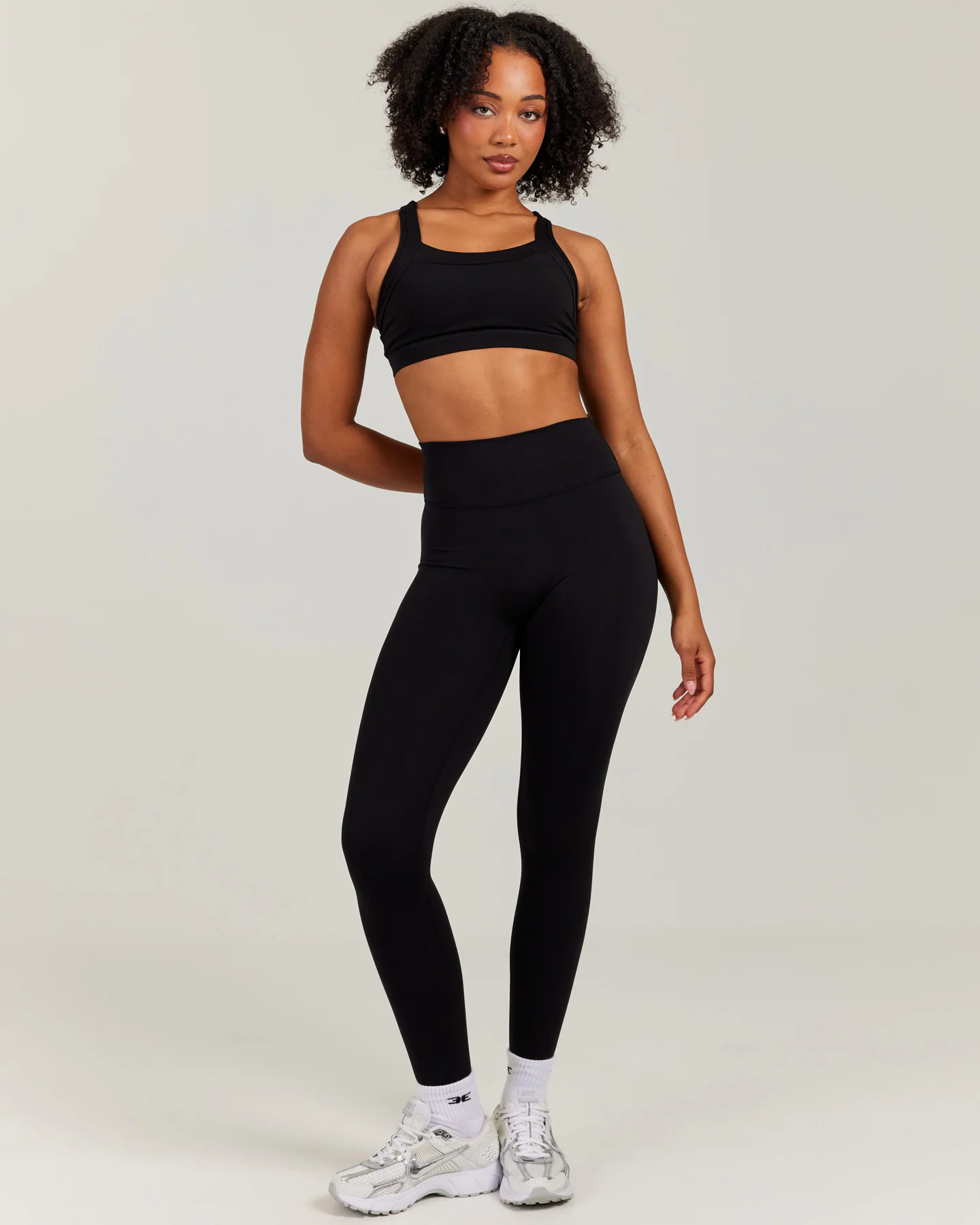 Aura SF Leggings - Black - Image 4