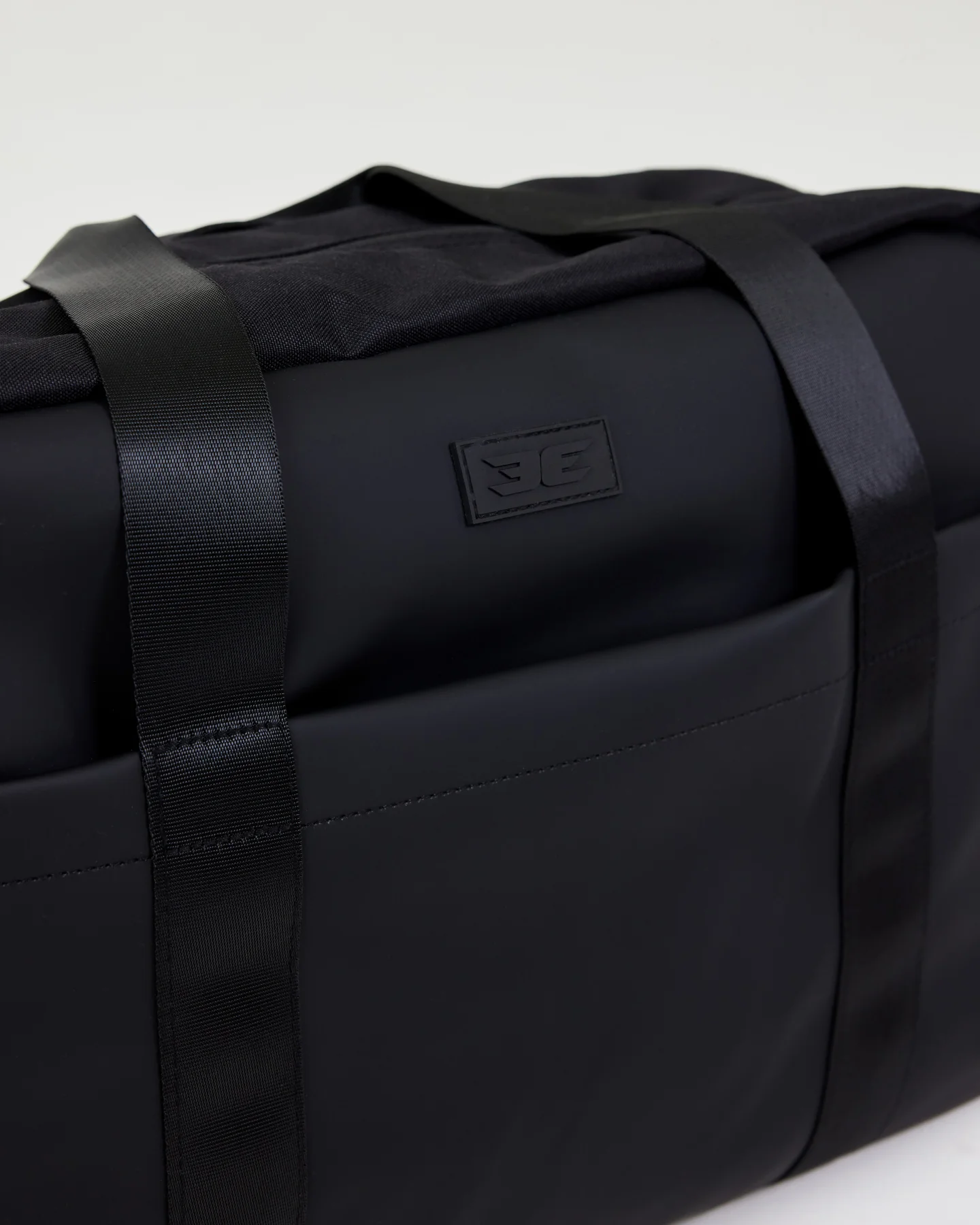 Large Essentials Bag - Black - Image 6