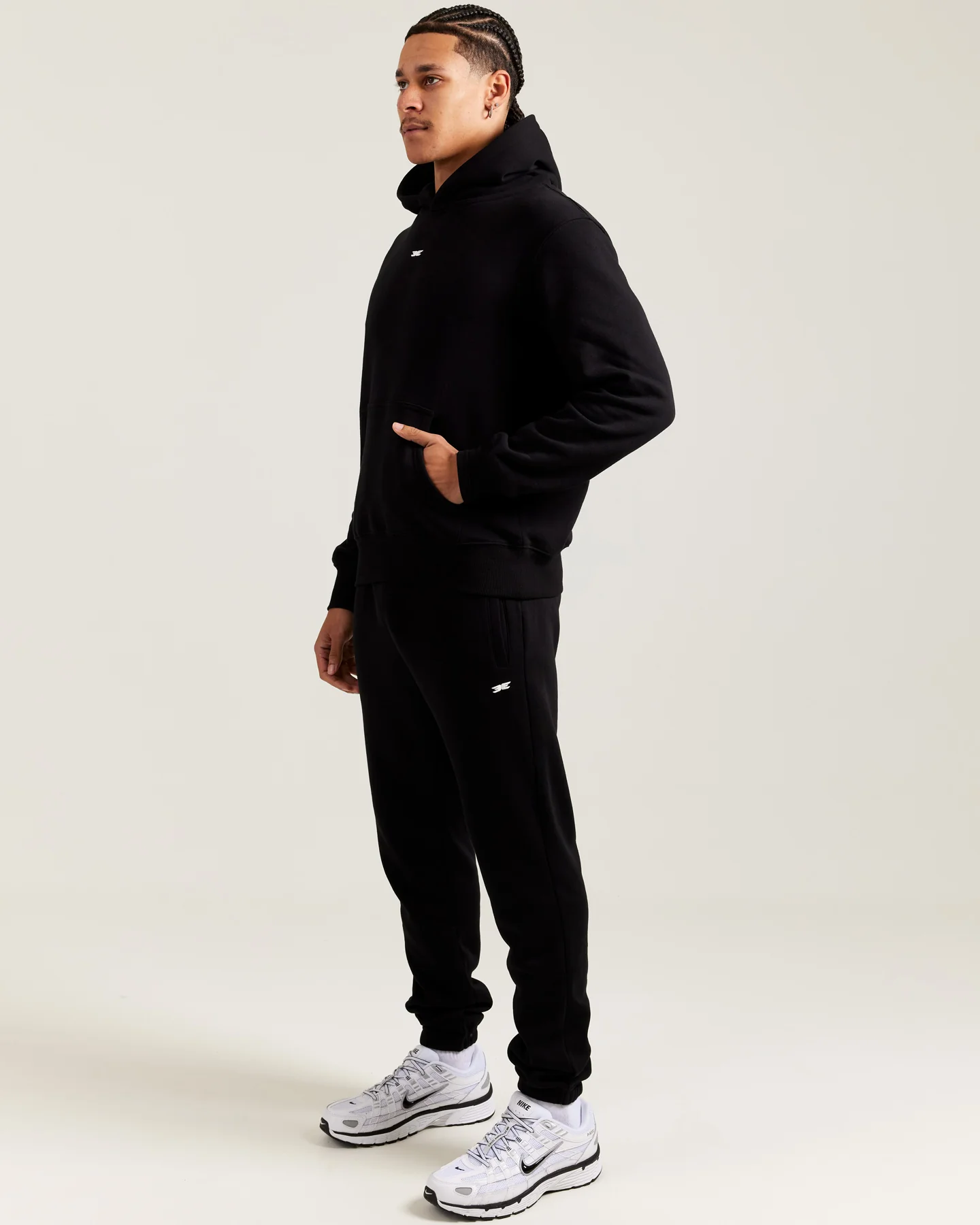 Omni Jogger - Black - Image 6