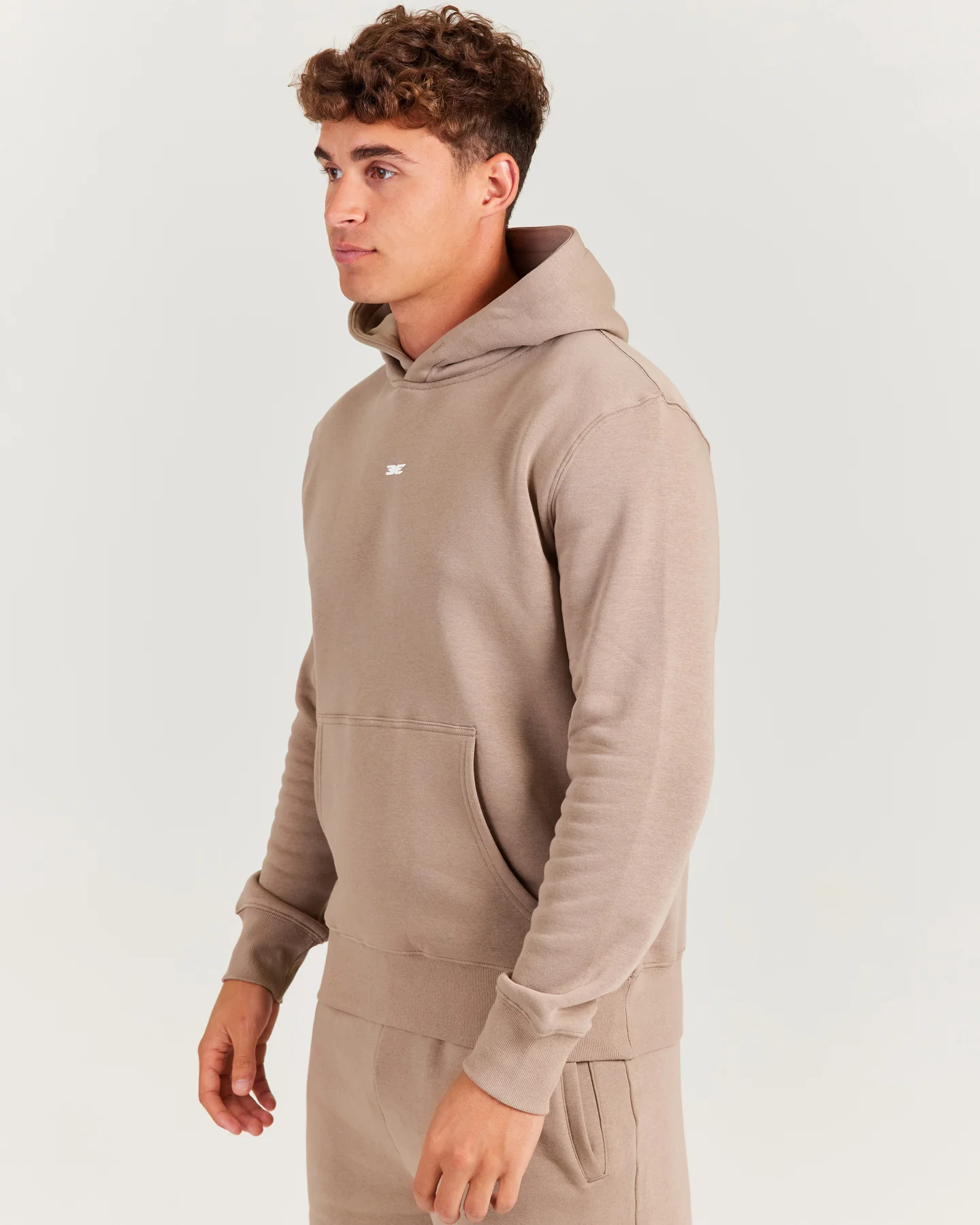 Omni Men's Hoodie - Toasted Cashew - Image 3