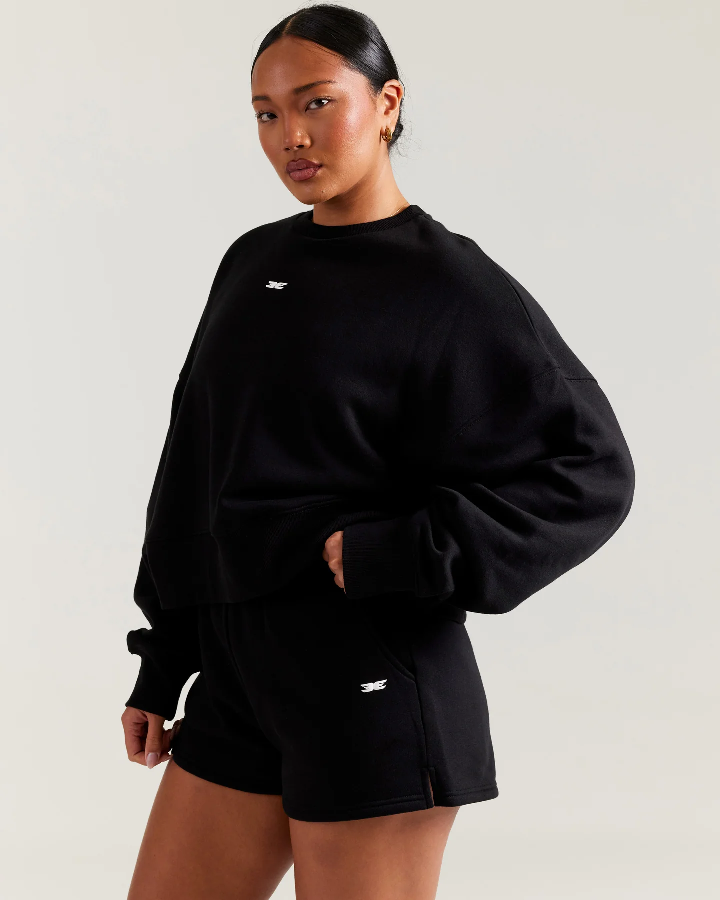 Omni Relaxed Crewneck - Black - Image 3