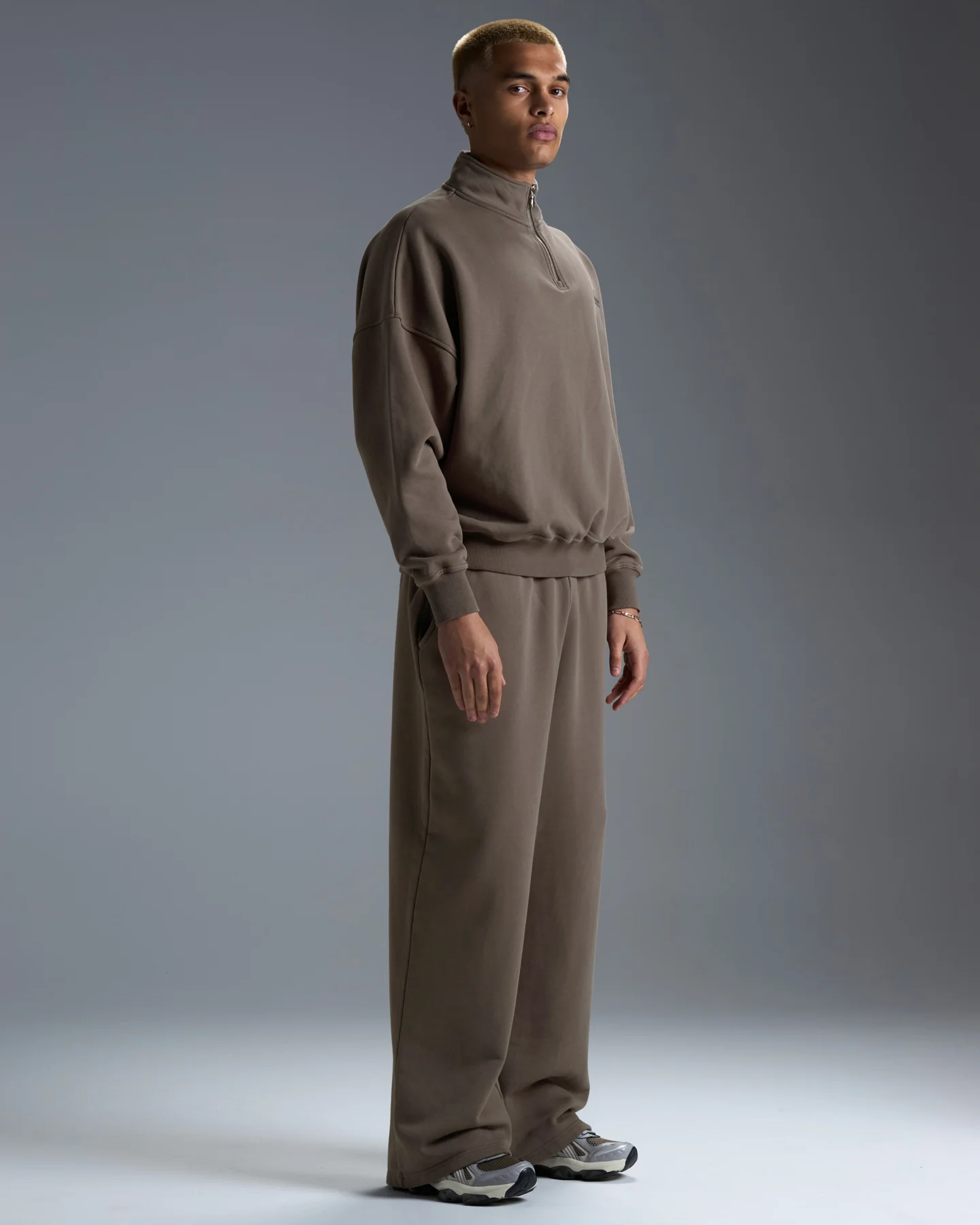 Premium Heavyweight Men's Straight Leg Pants - Dark Taupe - Image 4